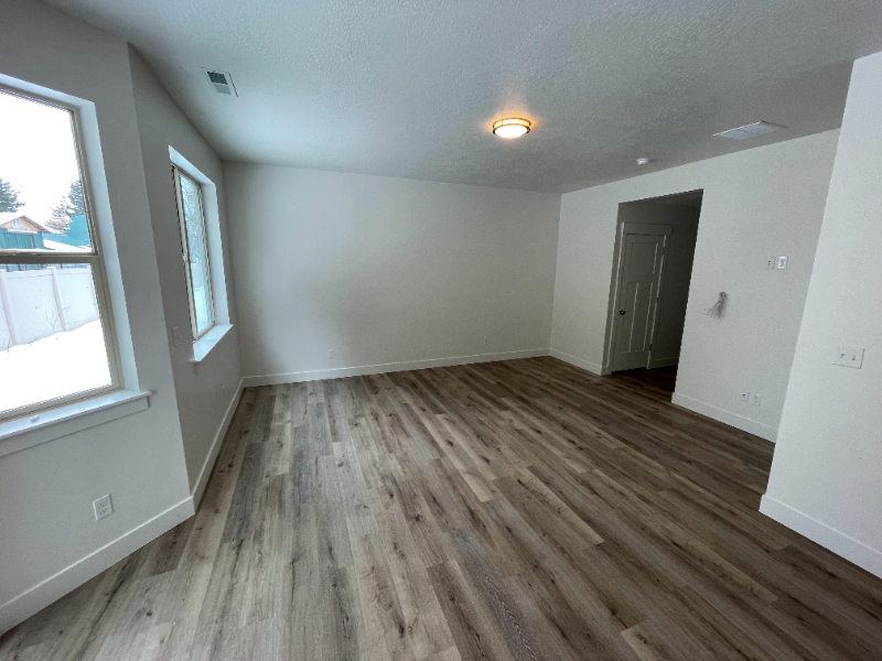 215 Southeast - Photo 3 of 12