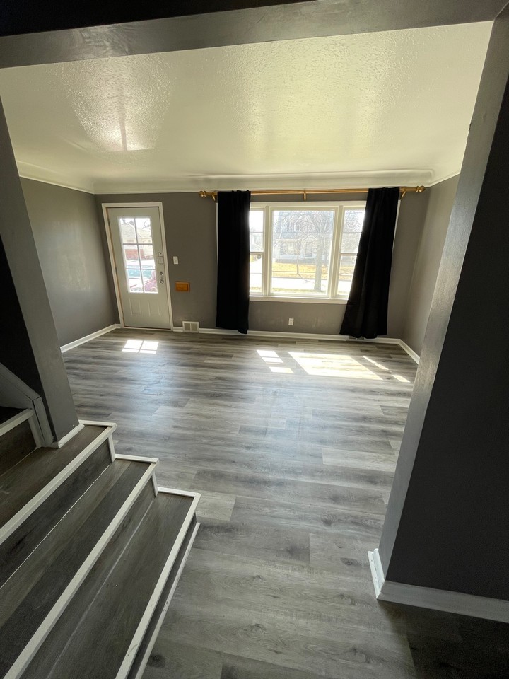 16117 Mendota Ave #1 - Photo 6 of 20