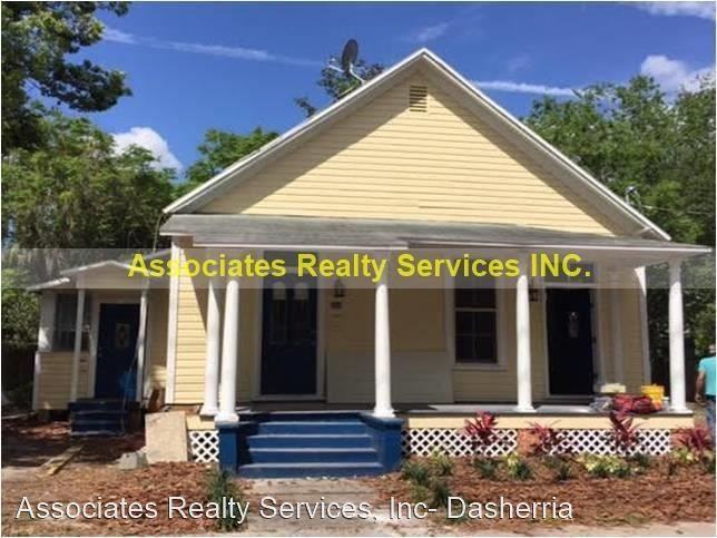 722 NE 2nd St - Photo 2 of 10