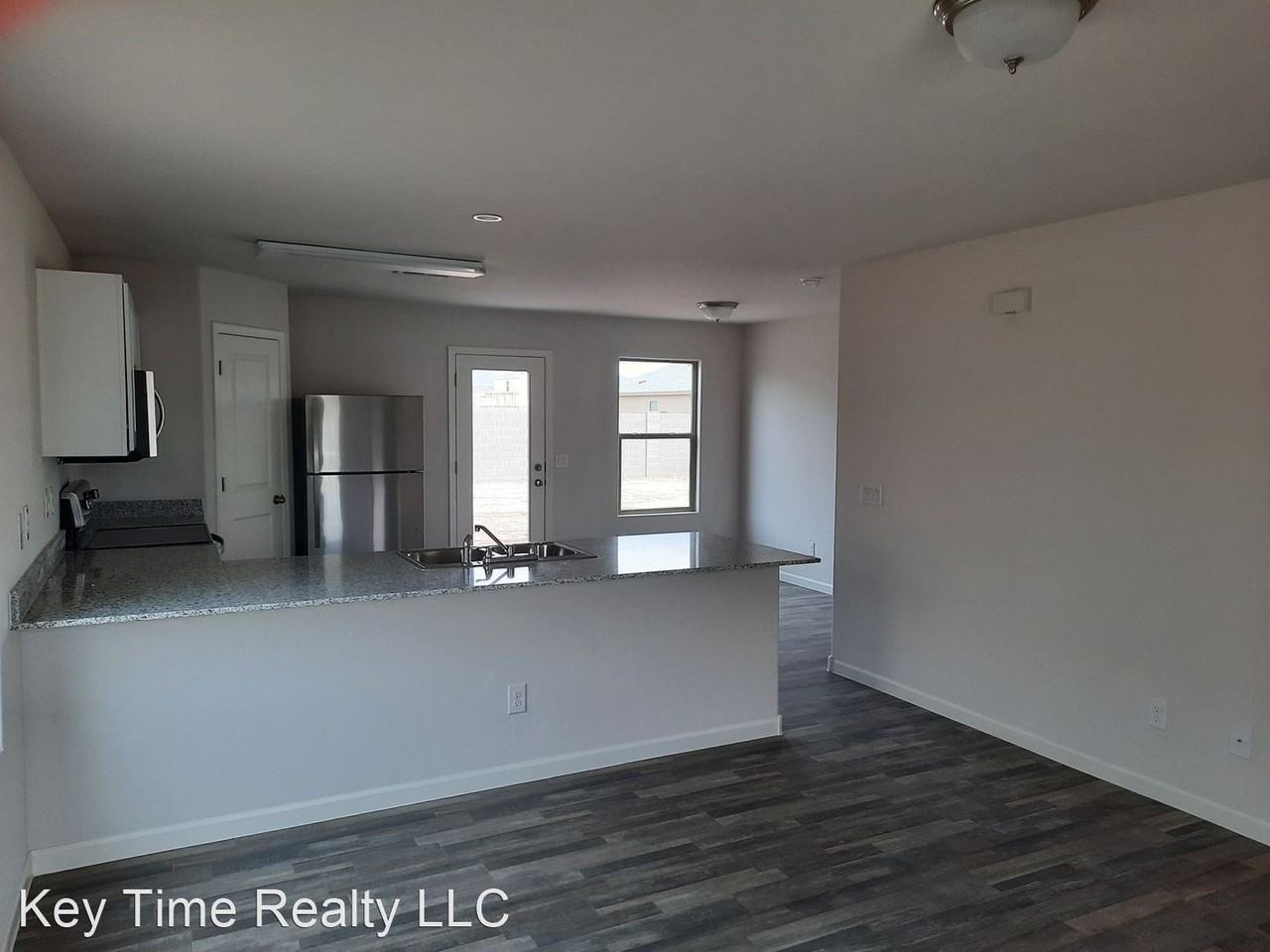 526 Ramar Rd - Photo 3 of 16