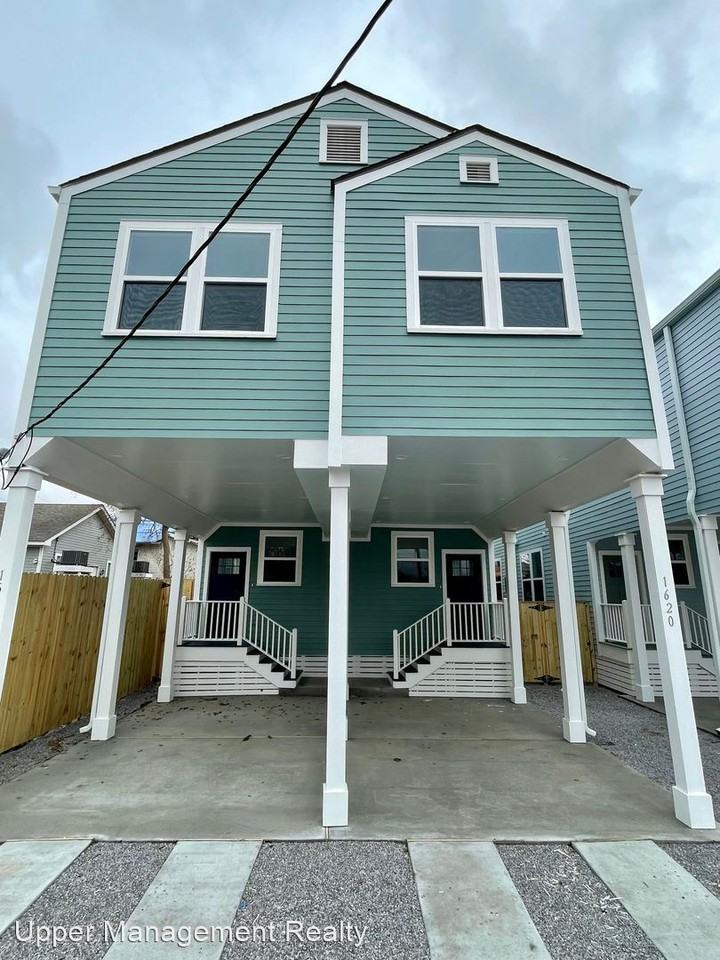 1622 1624 Magnolia Street Apartments in Central City, New Orleans, LA