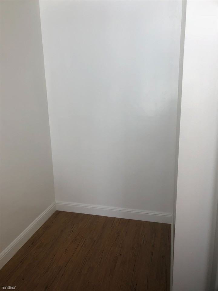 1982 S Robertson Blvd #4 - Photo 3 of 7