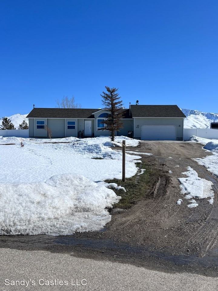 638 Westcott Dr - Photo 3 of 35