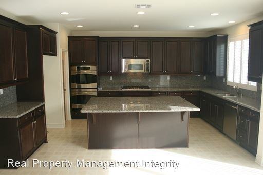 6481 Youngstown St - Photo 2 of 20