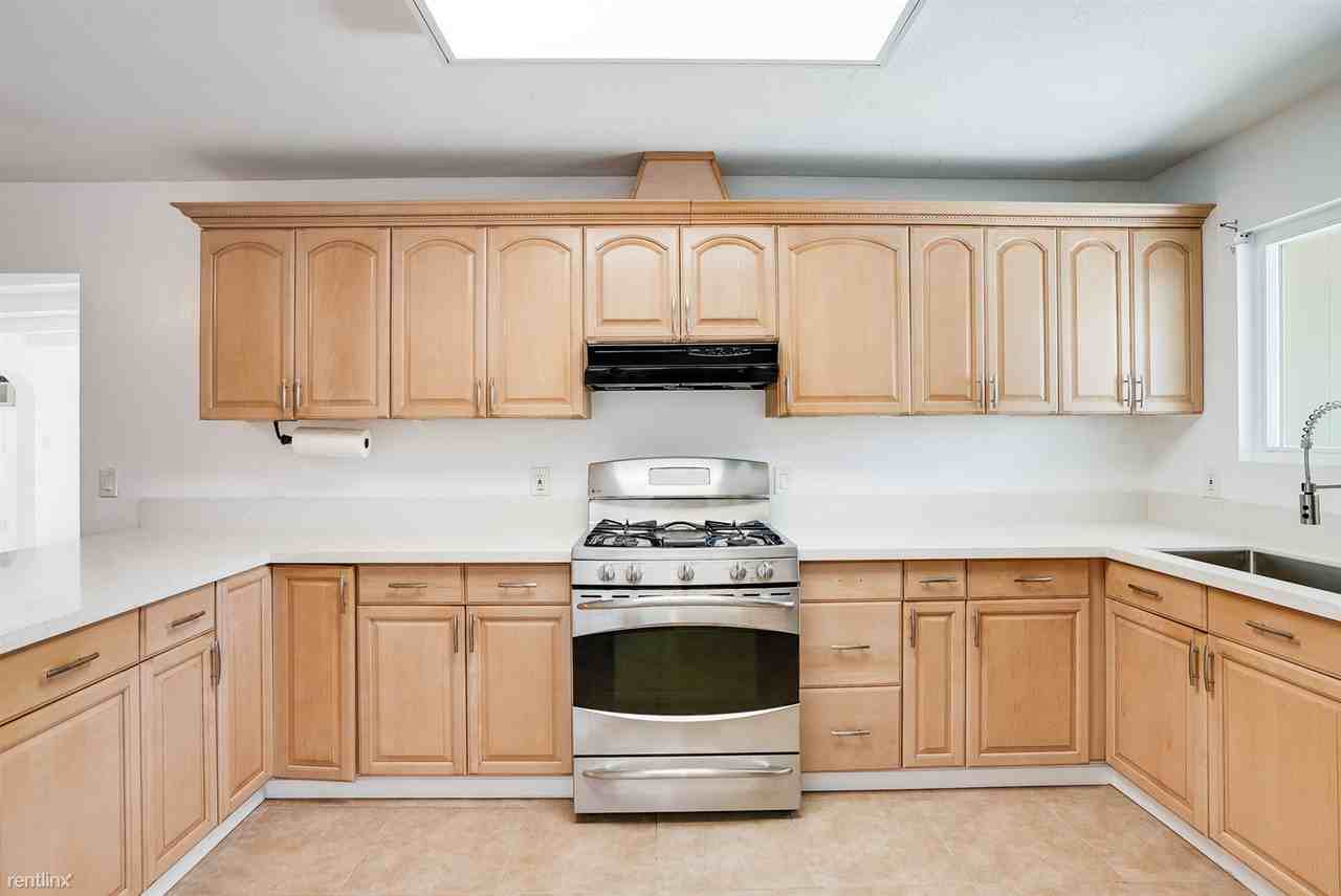 5841 Mariposa Pl - Photo 2 of 34