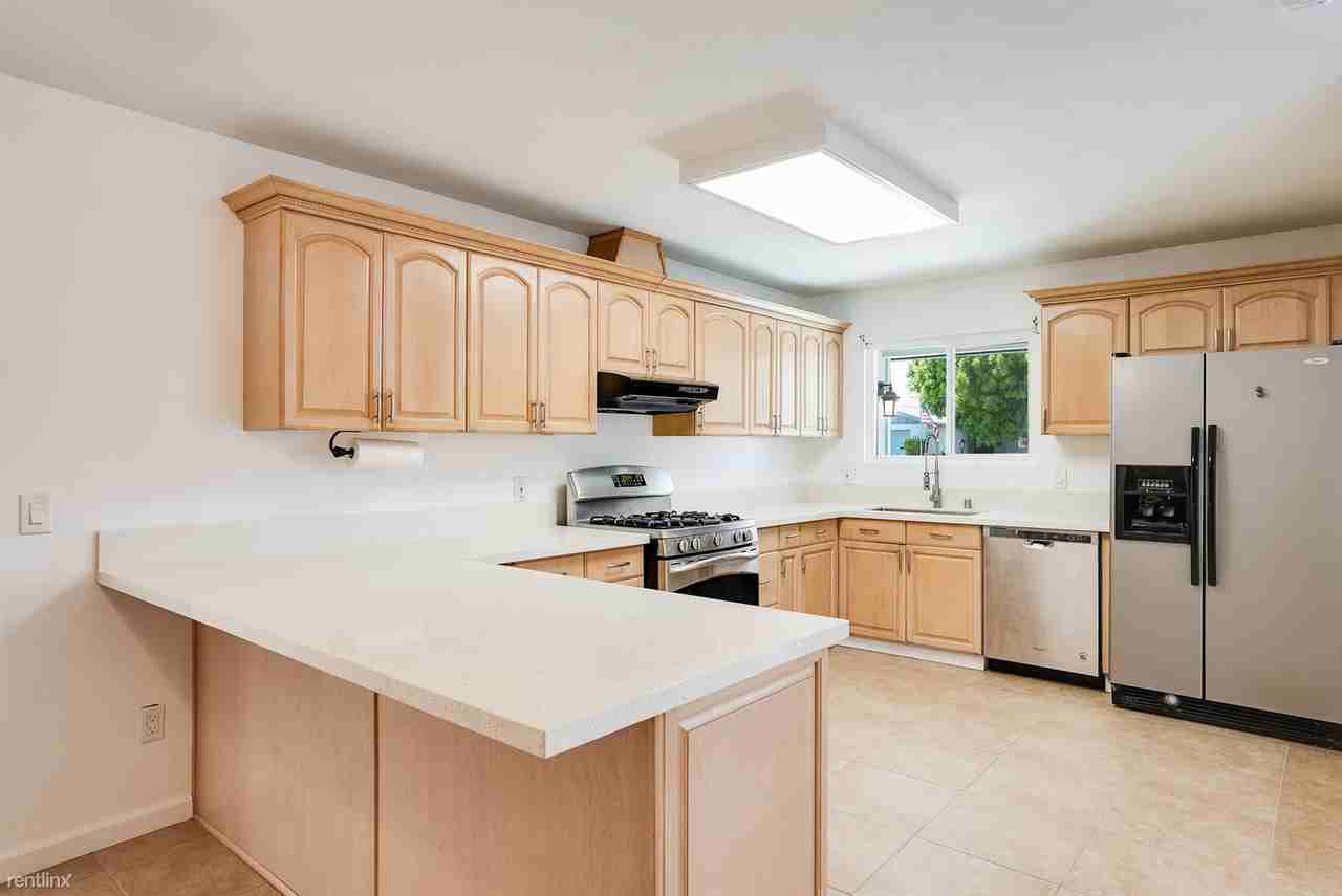 5841 Mariposa Pl - Photo 3 of 34