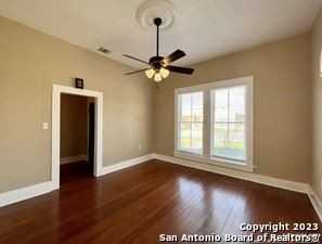 220 Leigh St - Photo 2 of 23