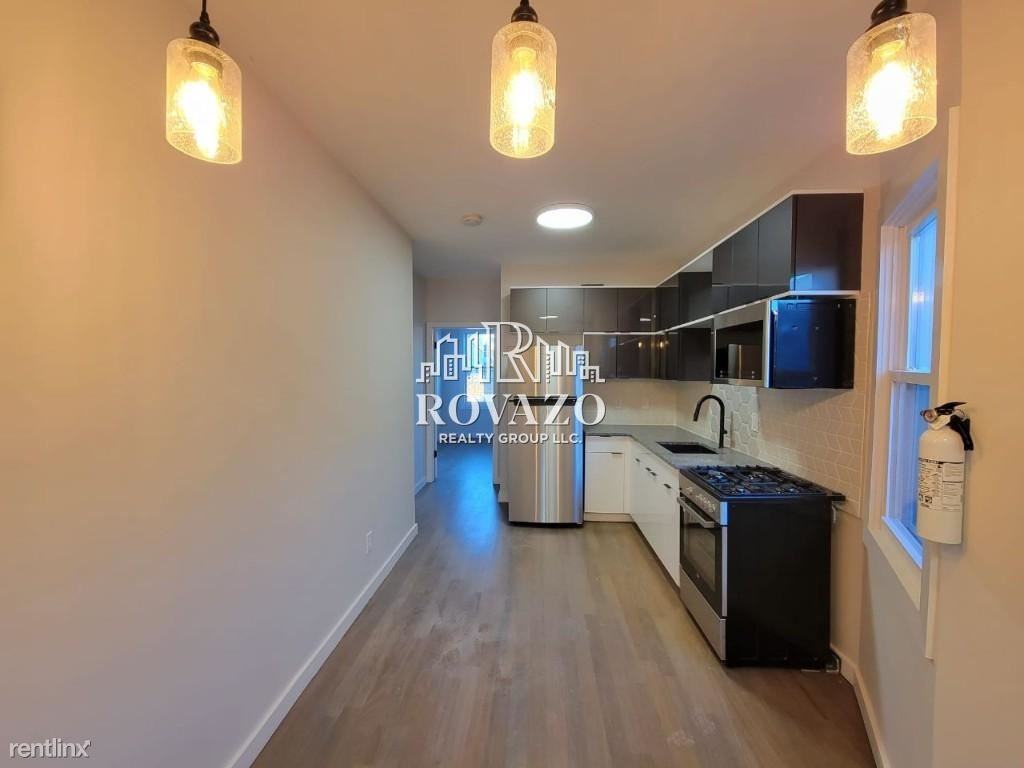 107 Magazine St - Photo 3 of 8