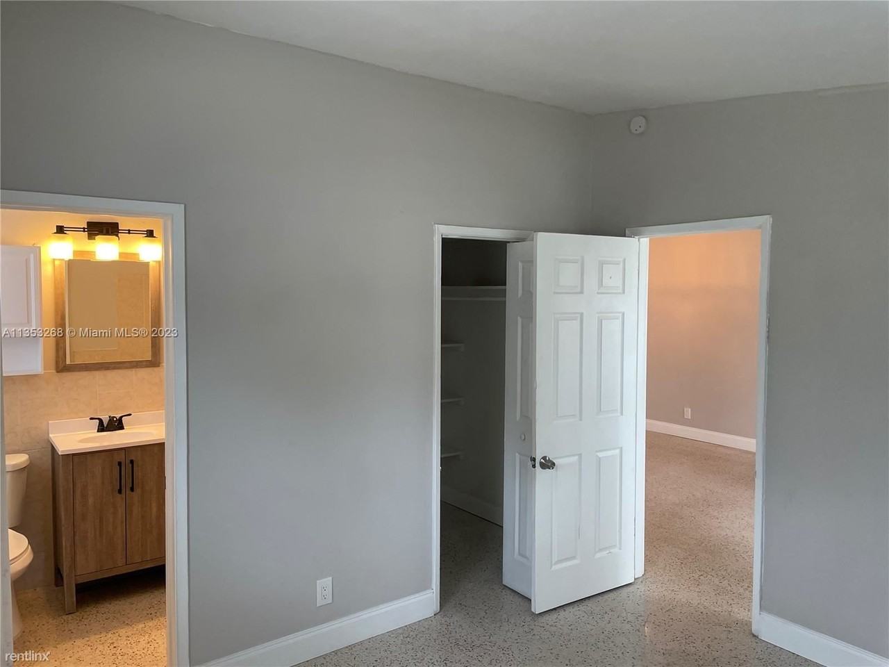 3017 Ne 21st Ter - Photo 2 of 9