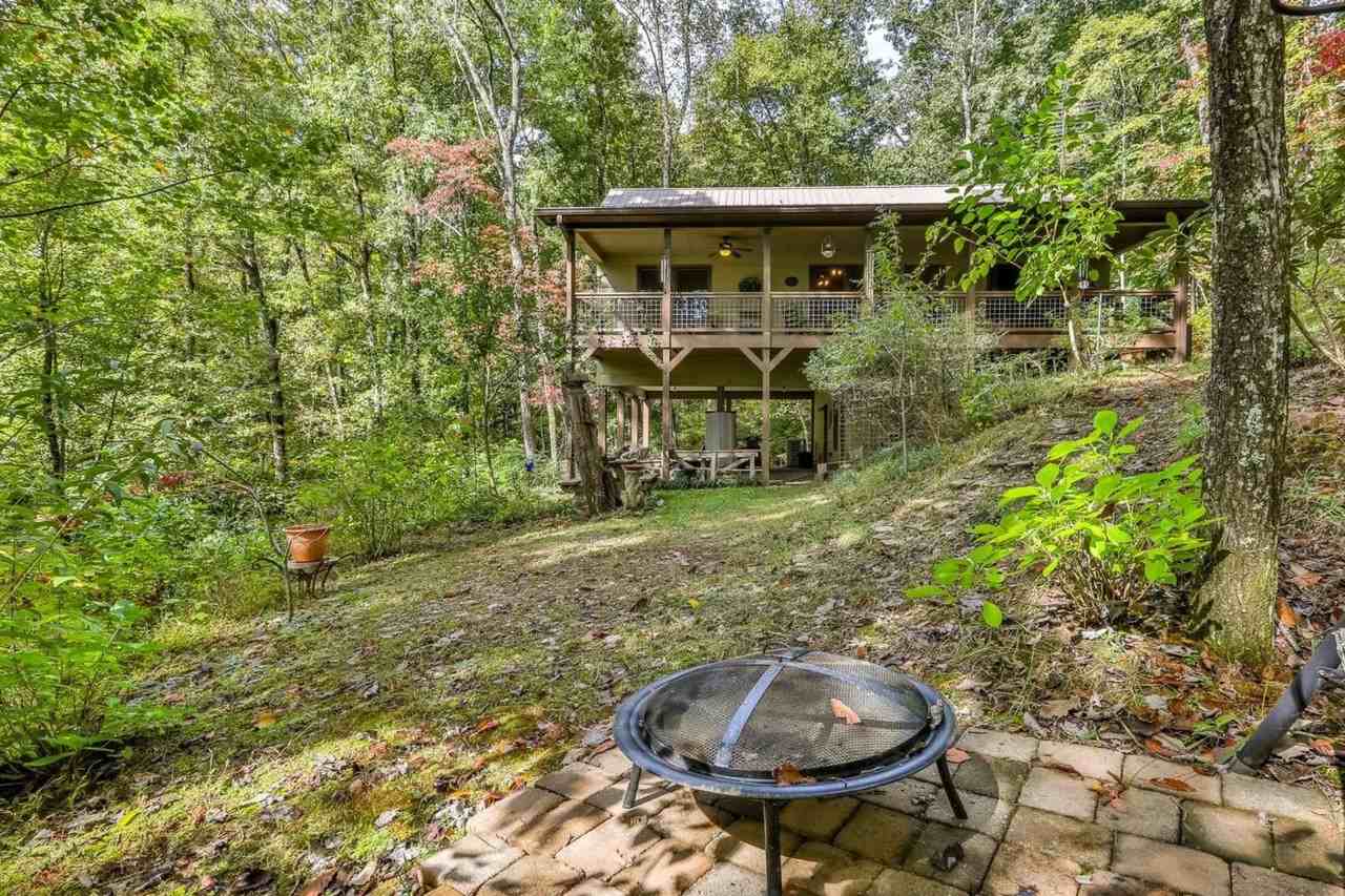 594 Creek Side Rd - Photo 2 of 50