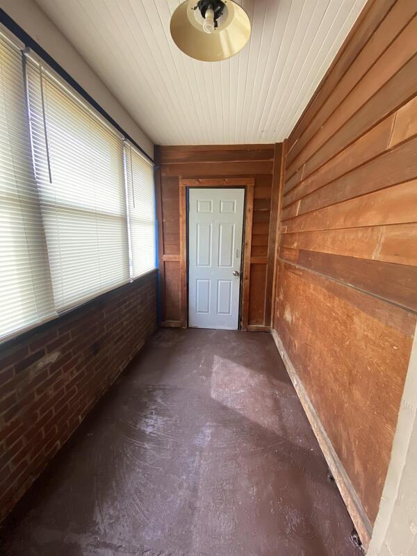 3263 W 50th St - Photo 2 of 12