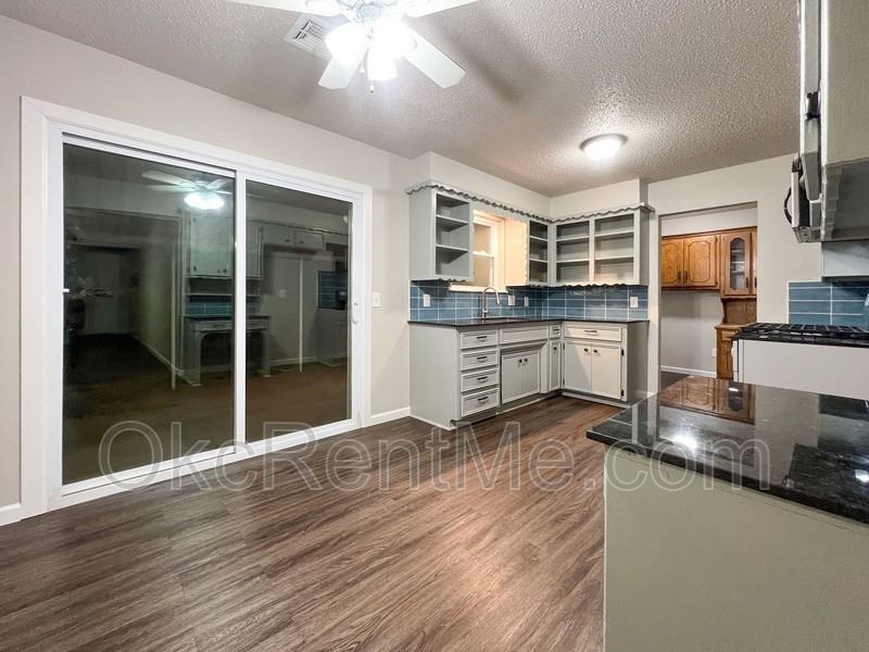 106 Thompson Dr - Photo 6 of 28