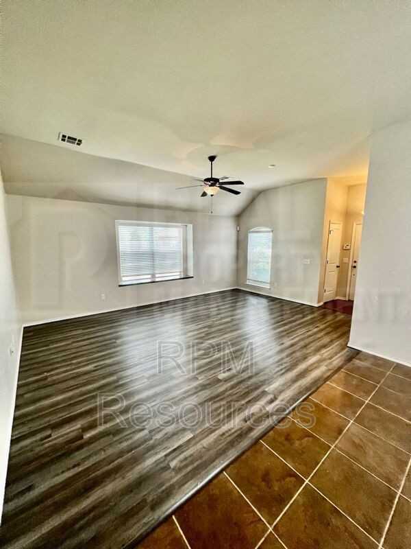 2312 Frisco Way - Photo 5 of 19