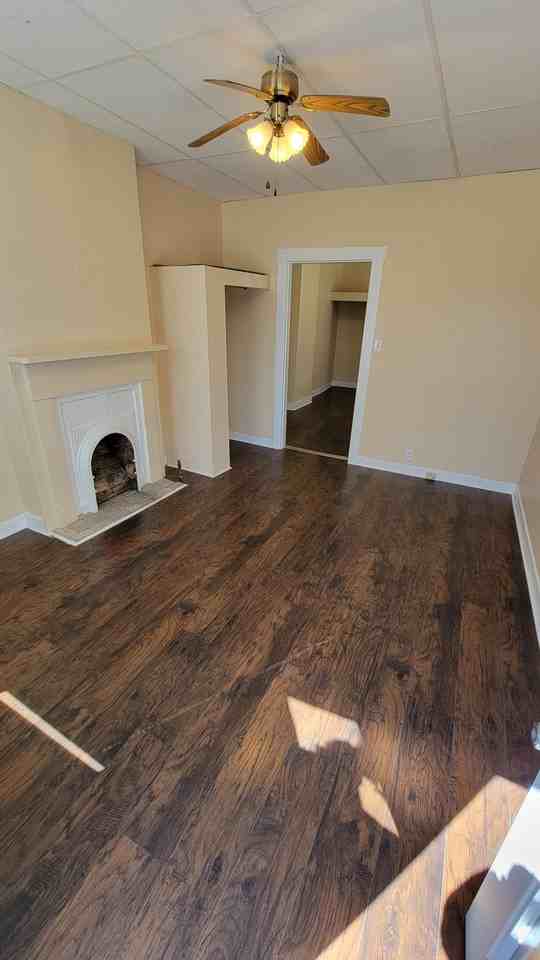 1029 E Washington St - Photo 2 of 9