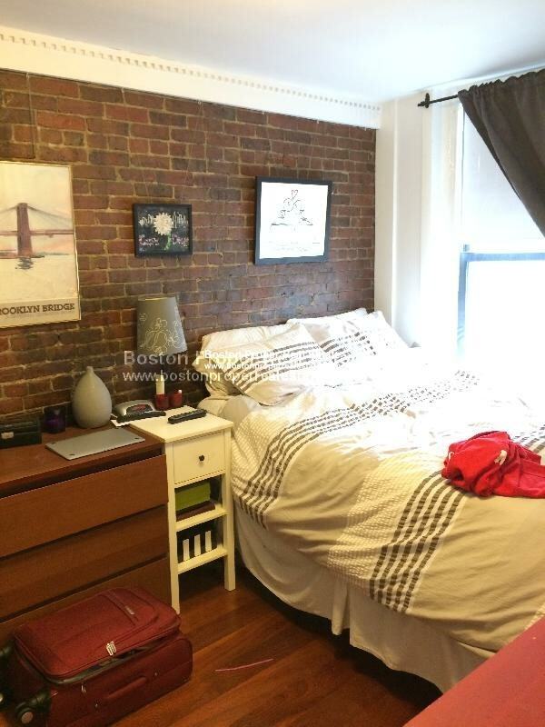 497 Beacon St #1 - Photo 4 of 6