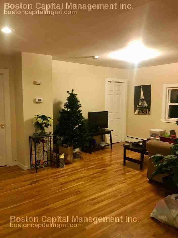 42 Sewall St #3 - Photo 2 of 10