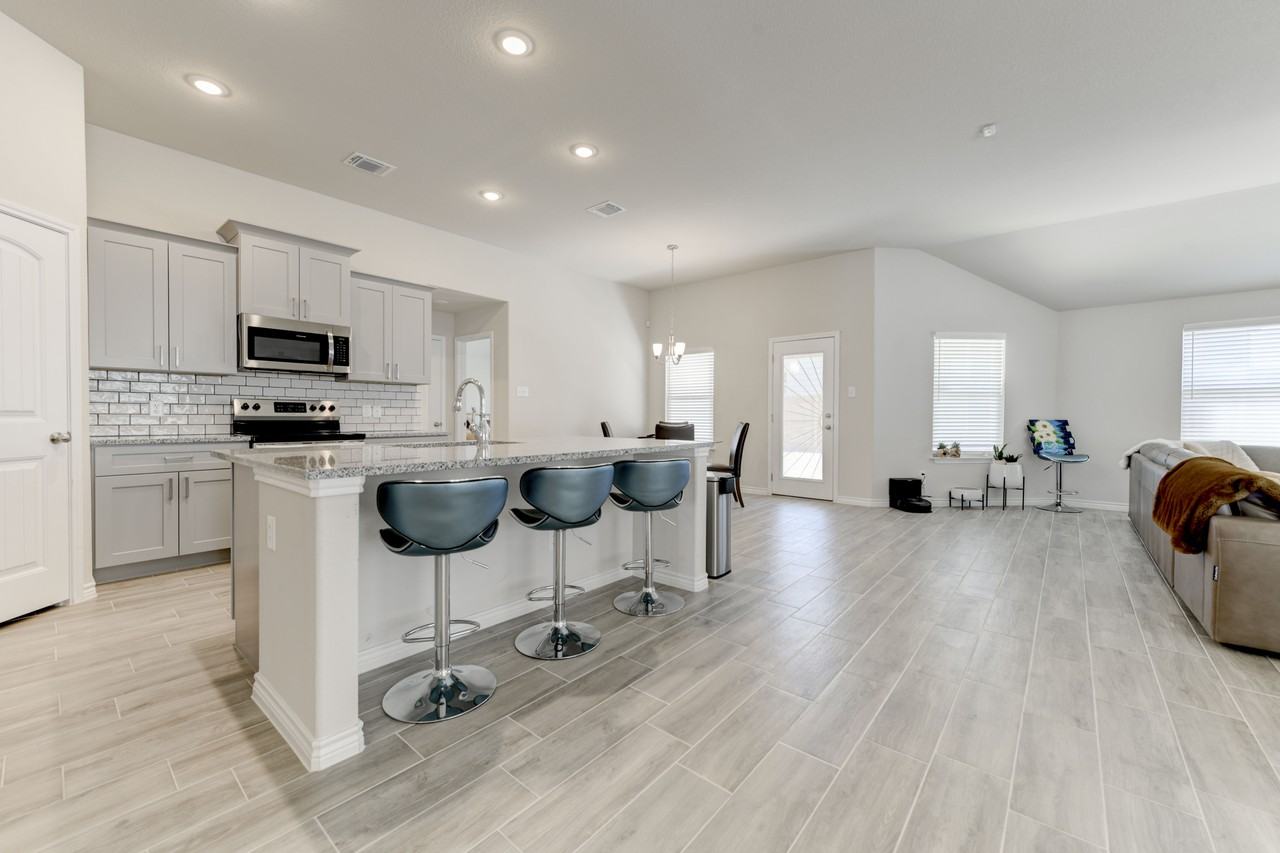 6302 Cordillera Dr - Photo 5 of 16