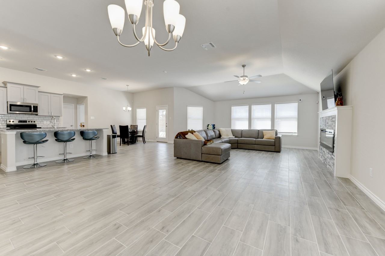 6302 Cordillera Dr - Photo 6 of 16