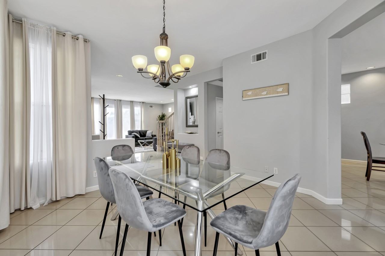 624 Goldenwest St #624 - Photo 2 of 12