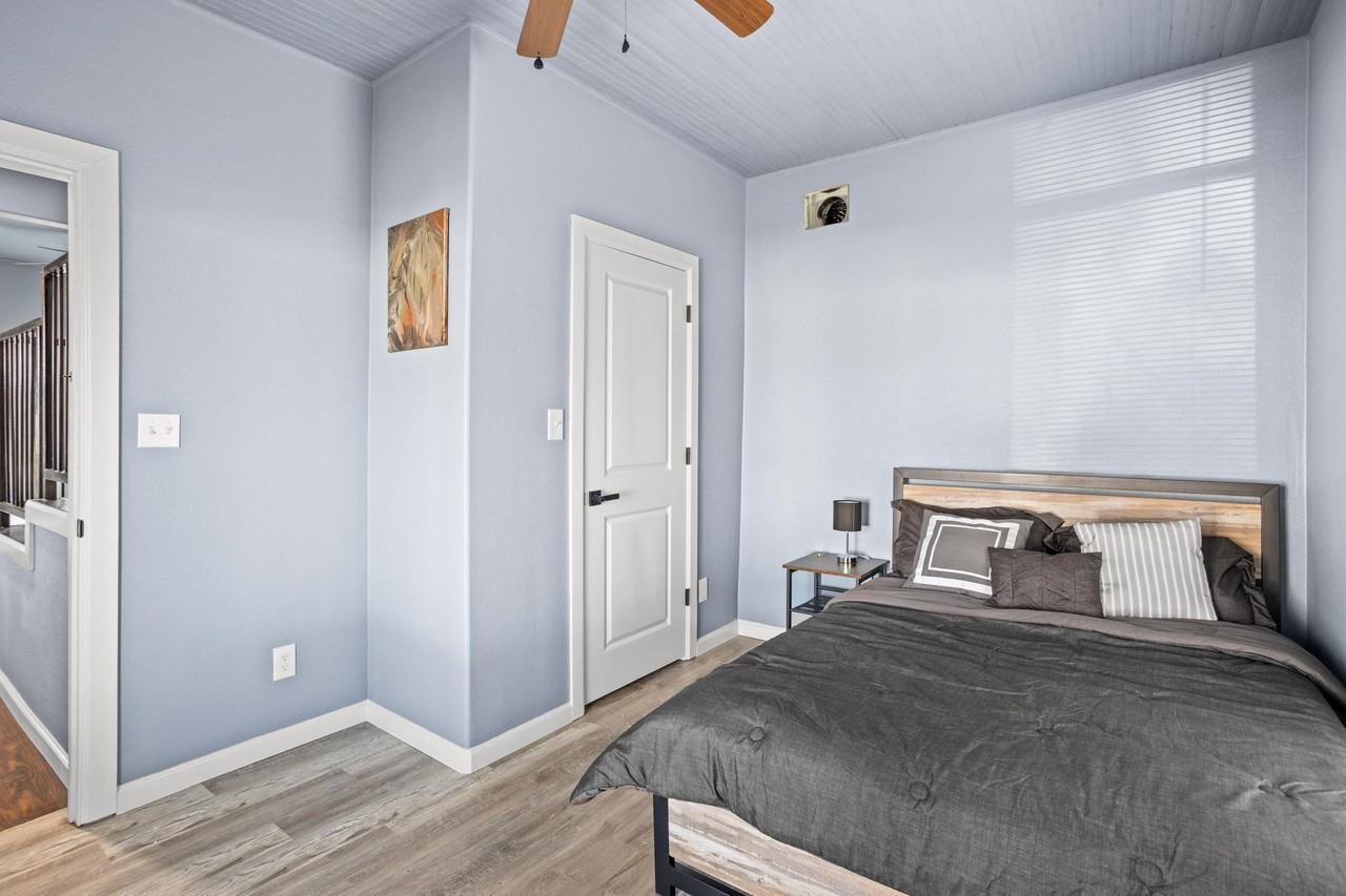 N Grove St - Photo 7 of 7