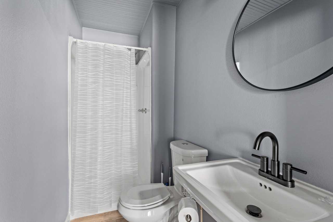 N Grove St - Photo 6 of 7