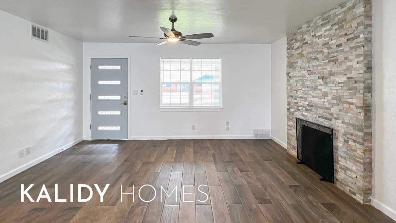 2629 Sw 56th St #1 - Photo 7 of 39