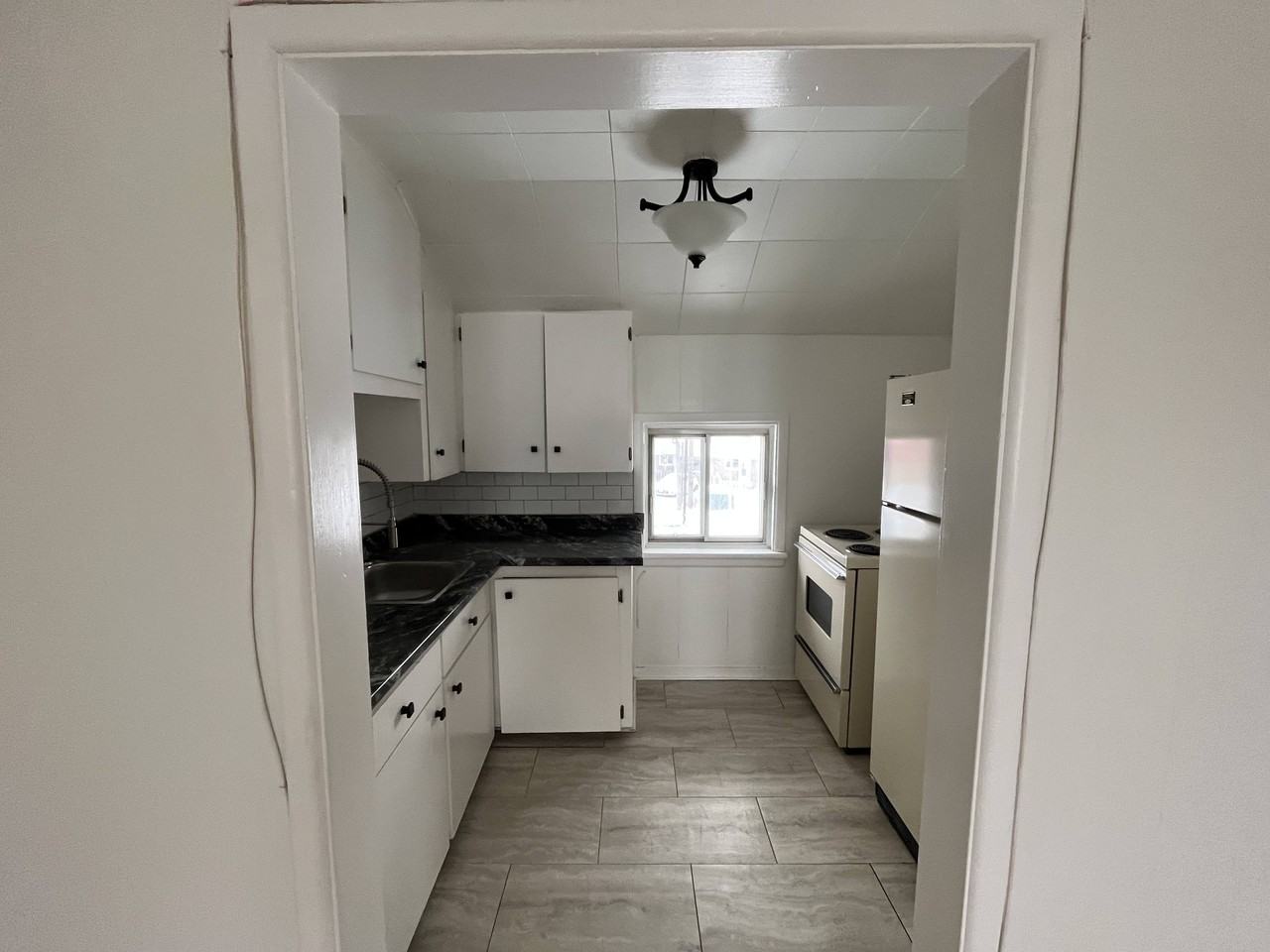 93 Mead Boulevard #2 - Photo 2 of 11