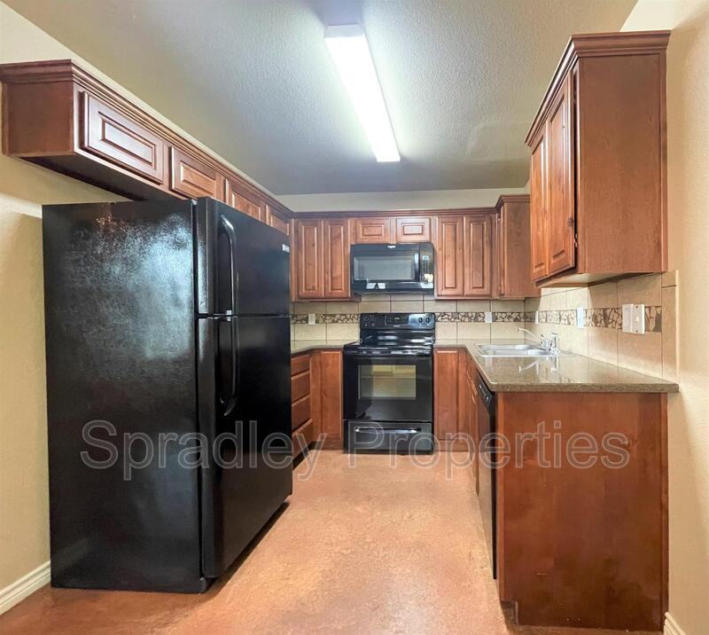 778B E Ridge Blvd - Photo 3 of 12