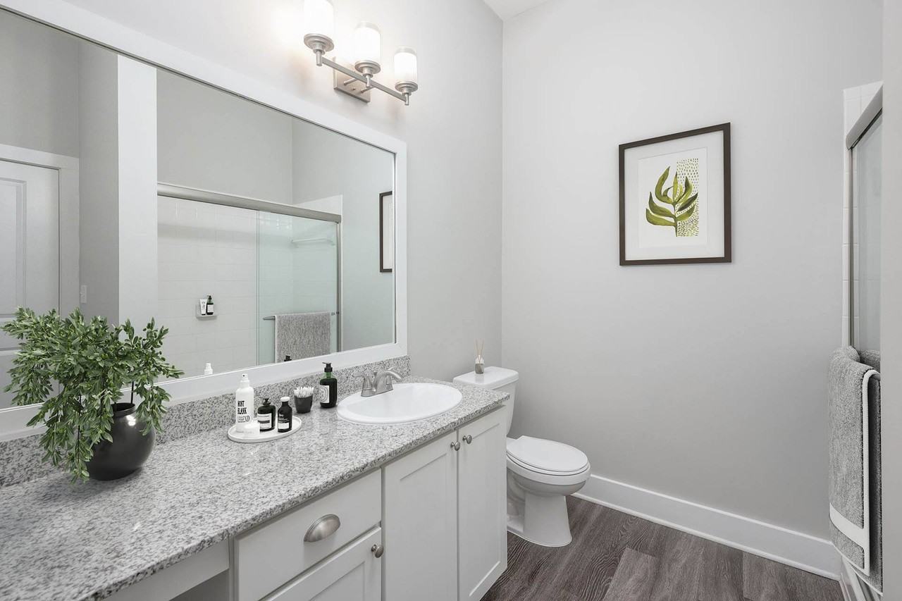 1824 Defoor Apartments - Photo 4 of 36