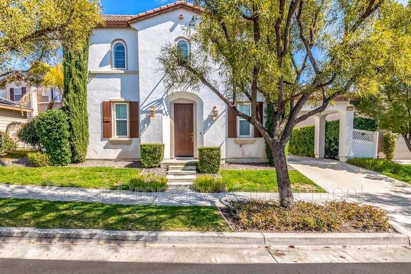 40310 Salem Way - Photo 3 of 48