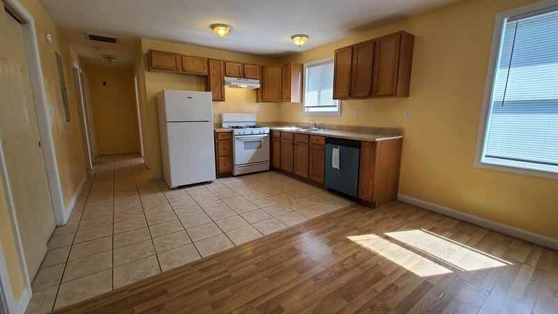 235 Wadsworth St - Photo 2 of 20