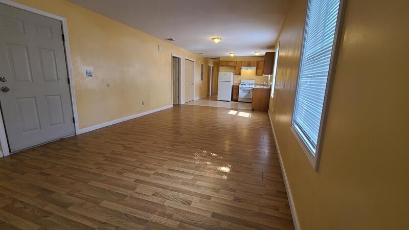 235 Wadsworth St - Photo 5 of 20