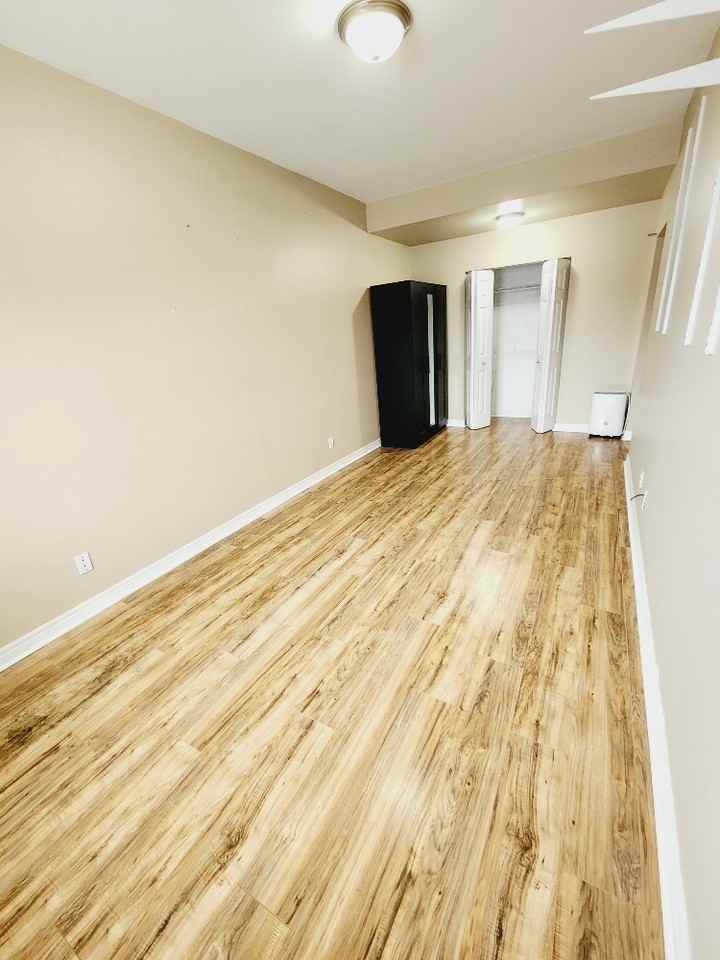 4500 Ypres Boulevard - Photo 3 of 16