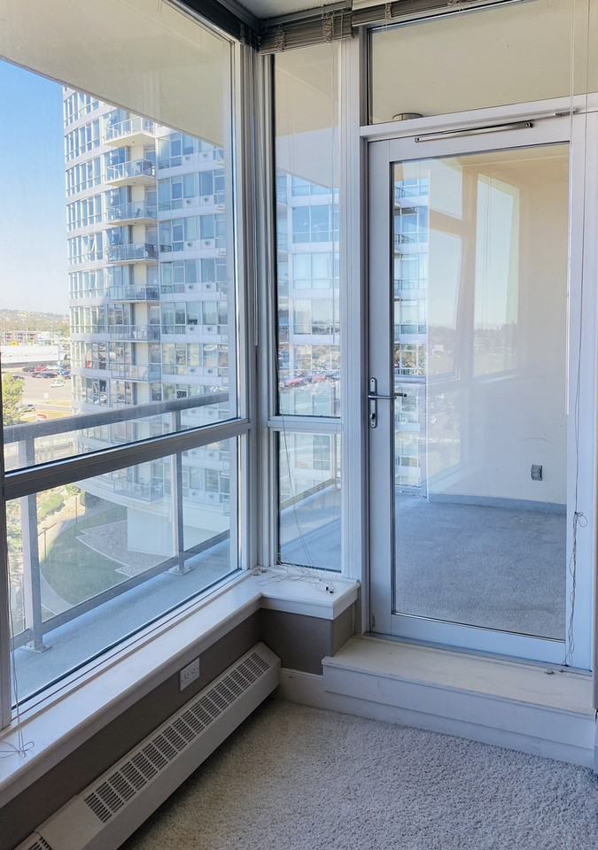 77 Spruce Pl - Photo 3 of 20