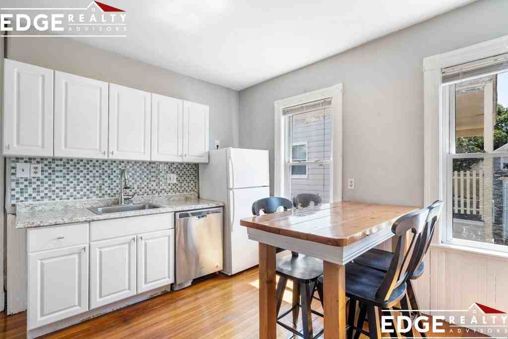 71 Neponset Ave #3