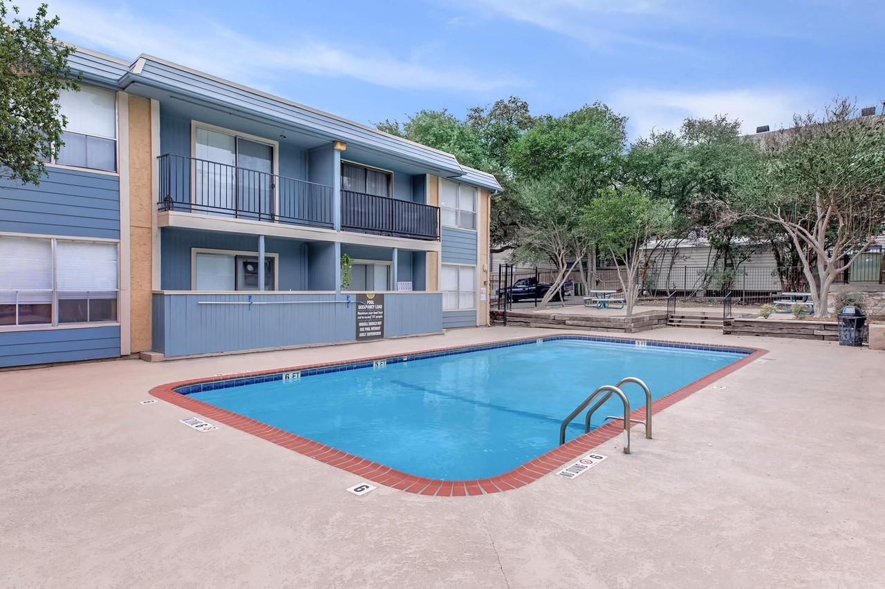 Oak Creek Apartments 6111 Vance Jackson Rd, San Antonio, TX 78230
