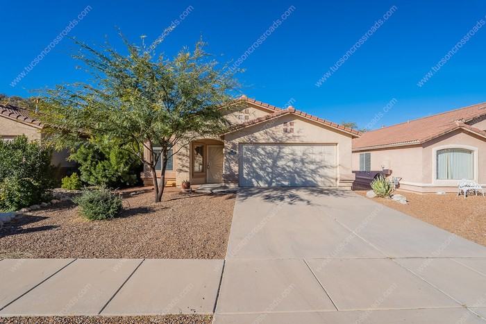 11233 N Flat Granite Dr - Photo 2 of 32