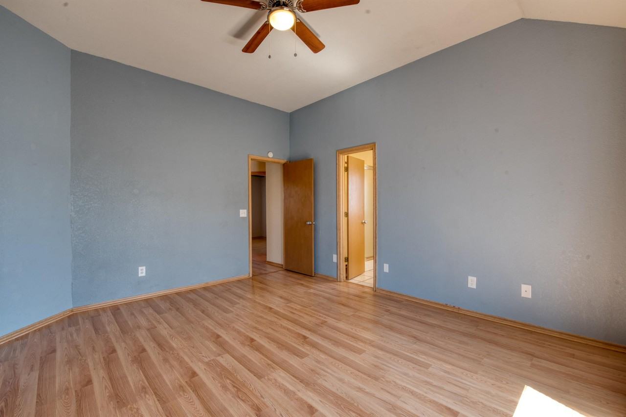 1220 Eastridge Dr #1 - Photo 7 of 21