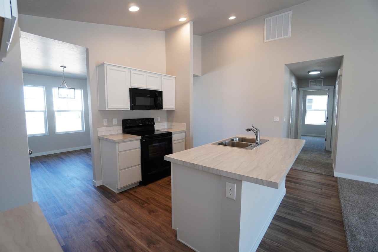 3047 W Dark Sky St #1 - Photo 6 of 29