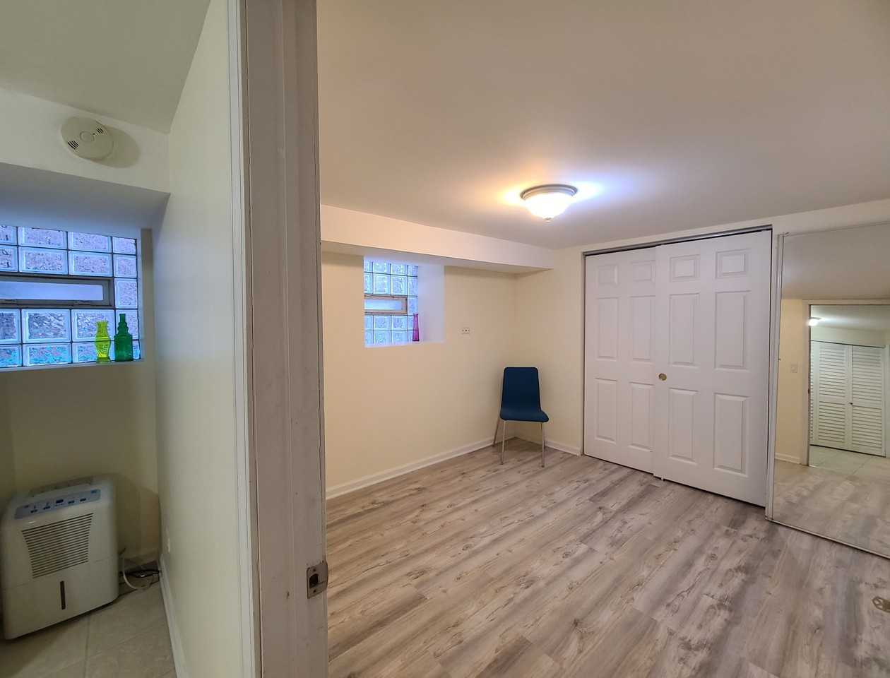 4642 North Saint Louis Avenue #B - Photo 4 of 14