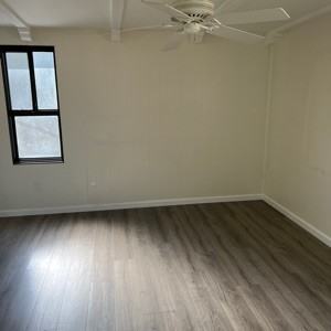 215 Virginia St #B - Photo 3 of 8