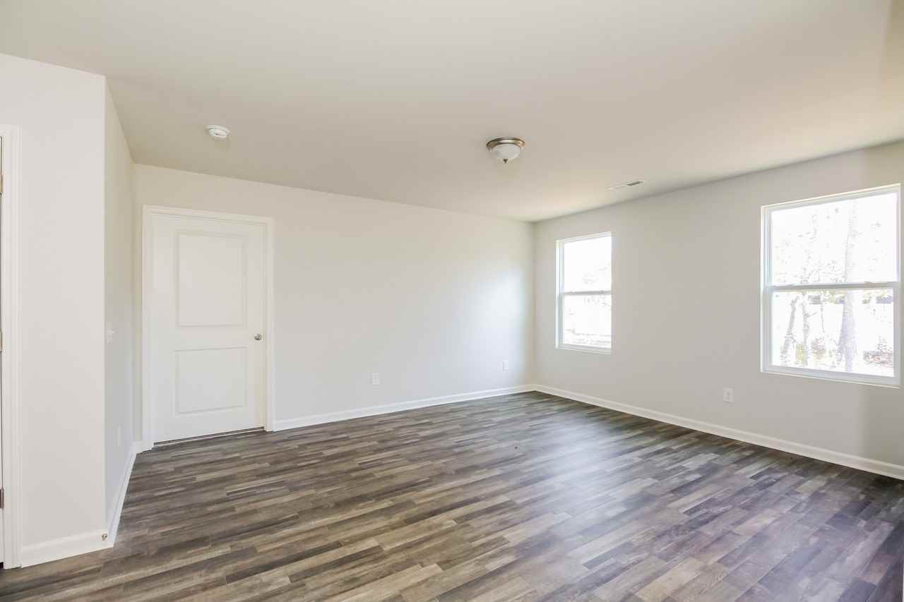 2183 Bayside Dr Sw - Photo 2 of 12