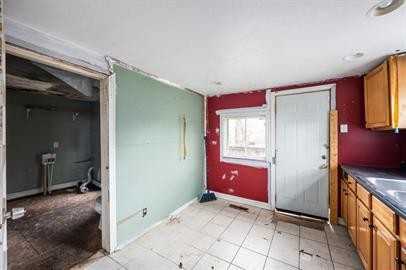 125 N Mccullum St - Photo 2 of 8