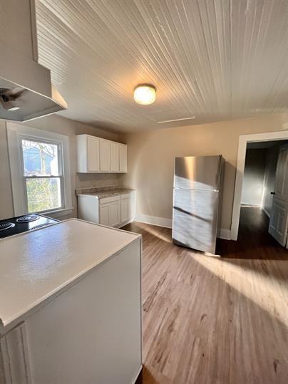 931 Albert St - Photo 2 of 10