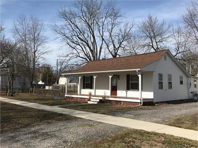 750 Anne St - Photo 3 of 7