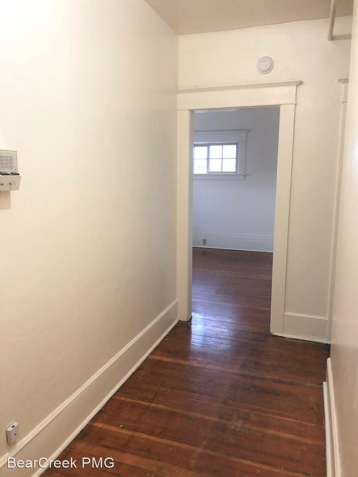 1010 NW 17th Ave. - Photo 2 of 8