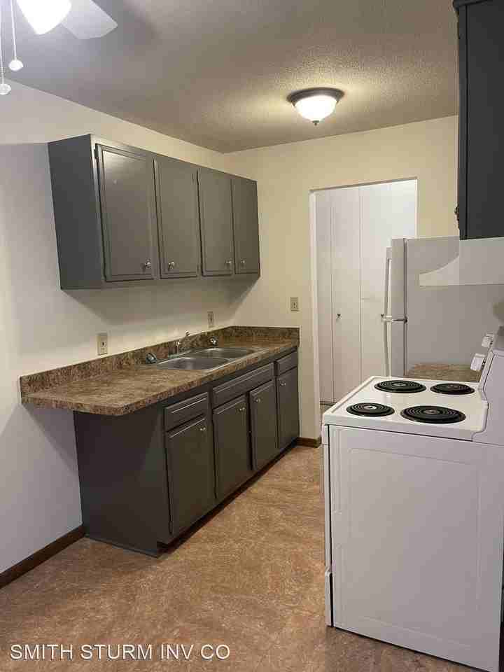 3404 Emerson Ave S - Photo 3 of 21