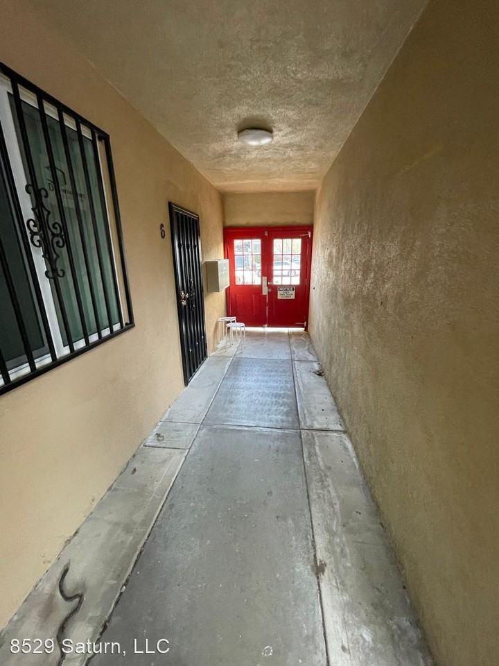 8529 Saturn St - Photo 2 of 23