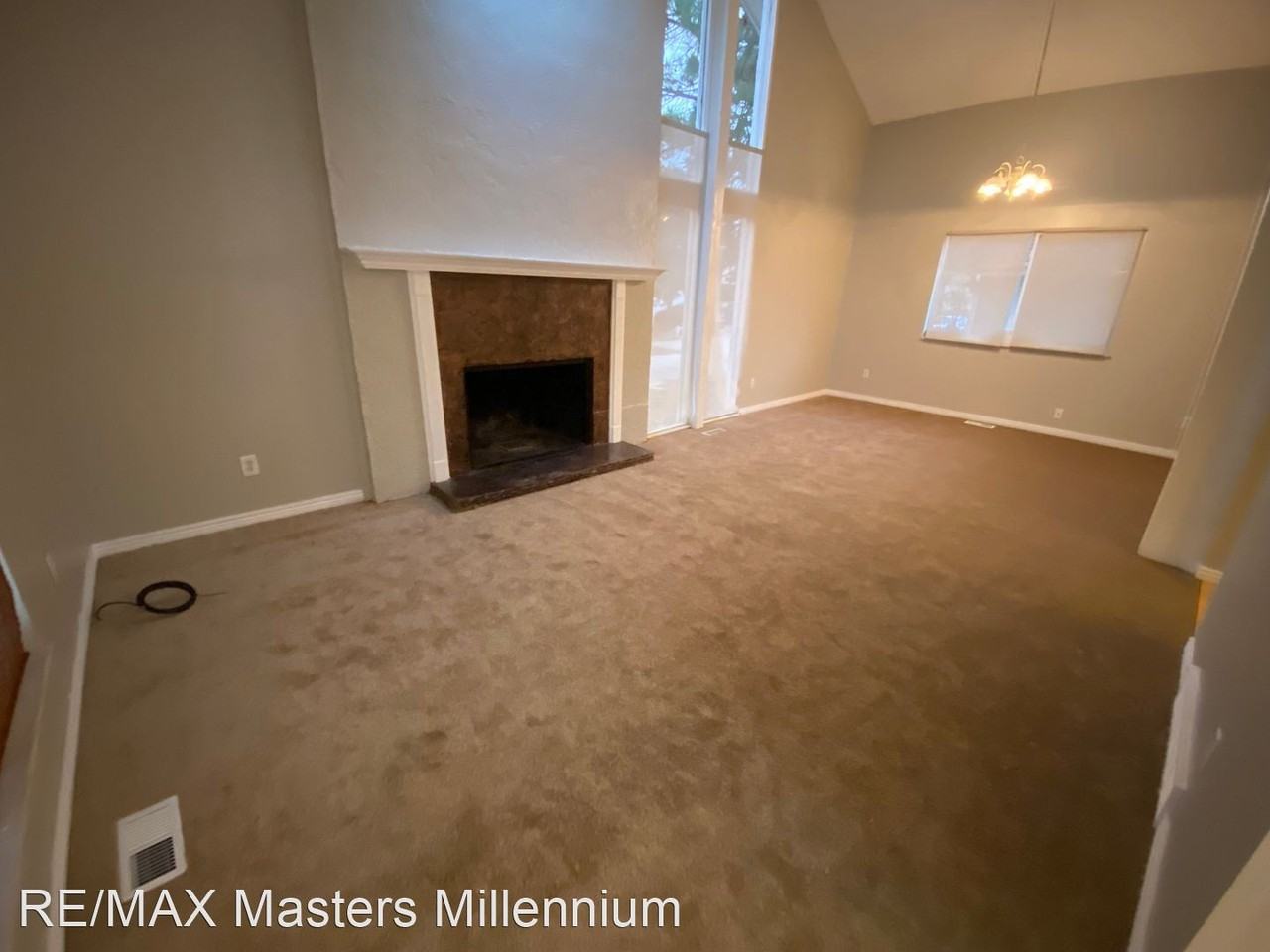 9403 E Chenango Ave - Photo 2 of 34