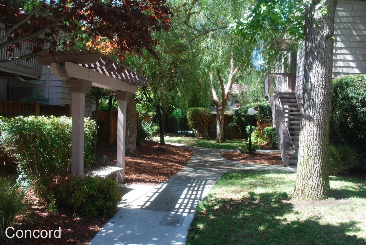 CAMBRIDGE ARMS CONDOMINIUMS - Photo 2 of 2